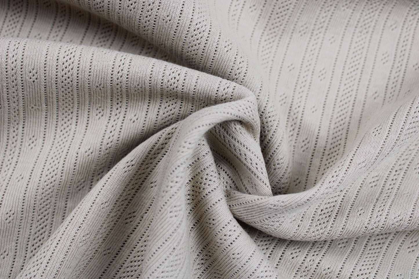 Ajour-Baumwolljersey Alina uni beige gedreht