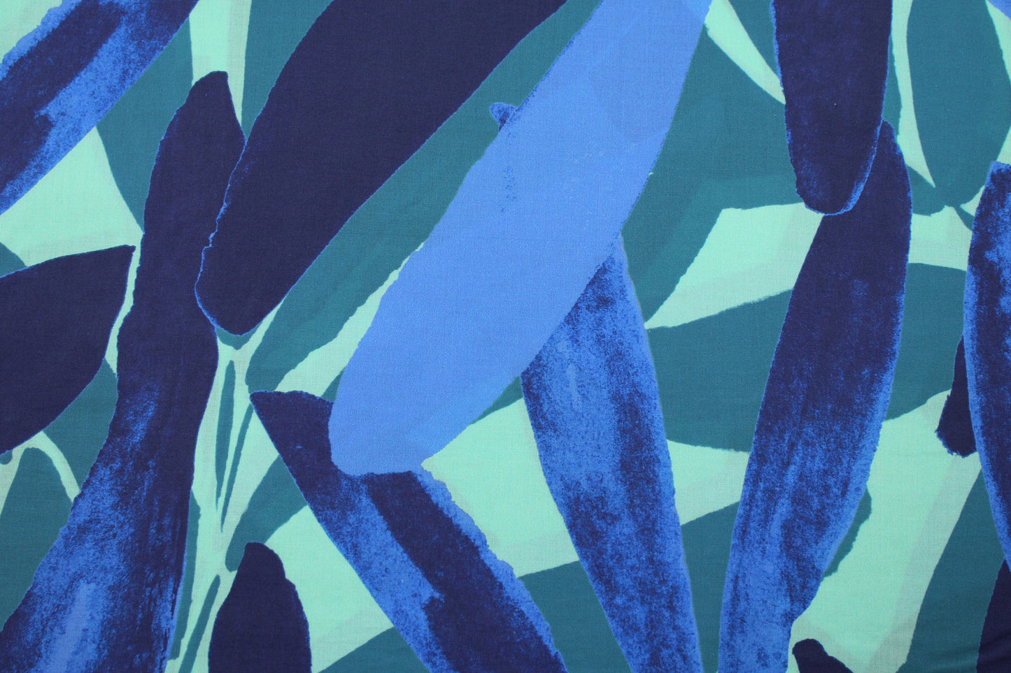 Leichter Baumwoll-Batist in Blau-Tönen Detailbild