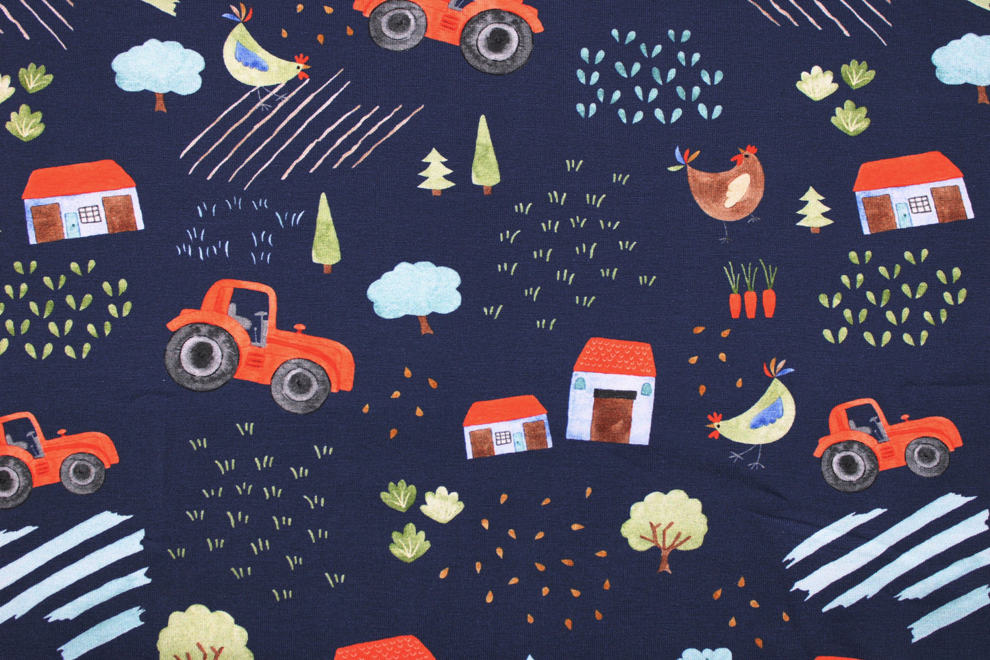 Dunkelblauer Baumwolljersey mit Bauerhofmotiven, wie Traktor und Hühner für Kinderbekleidung Detailbild