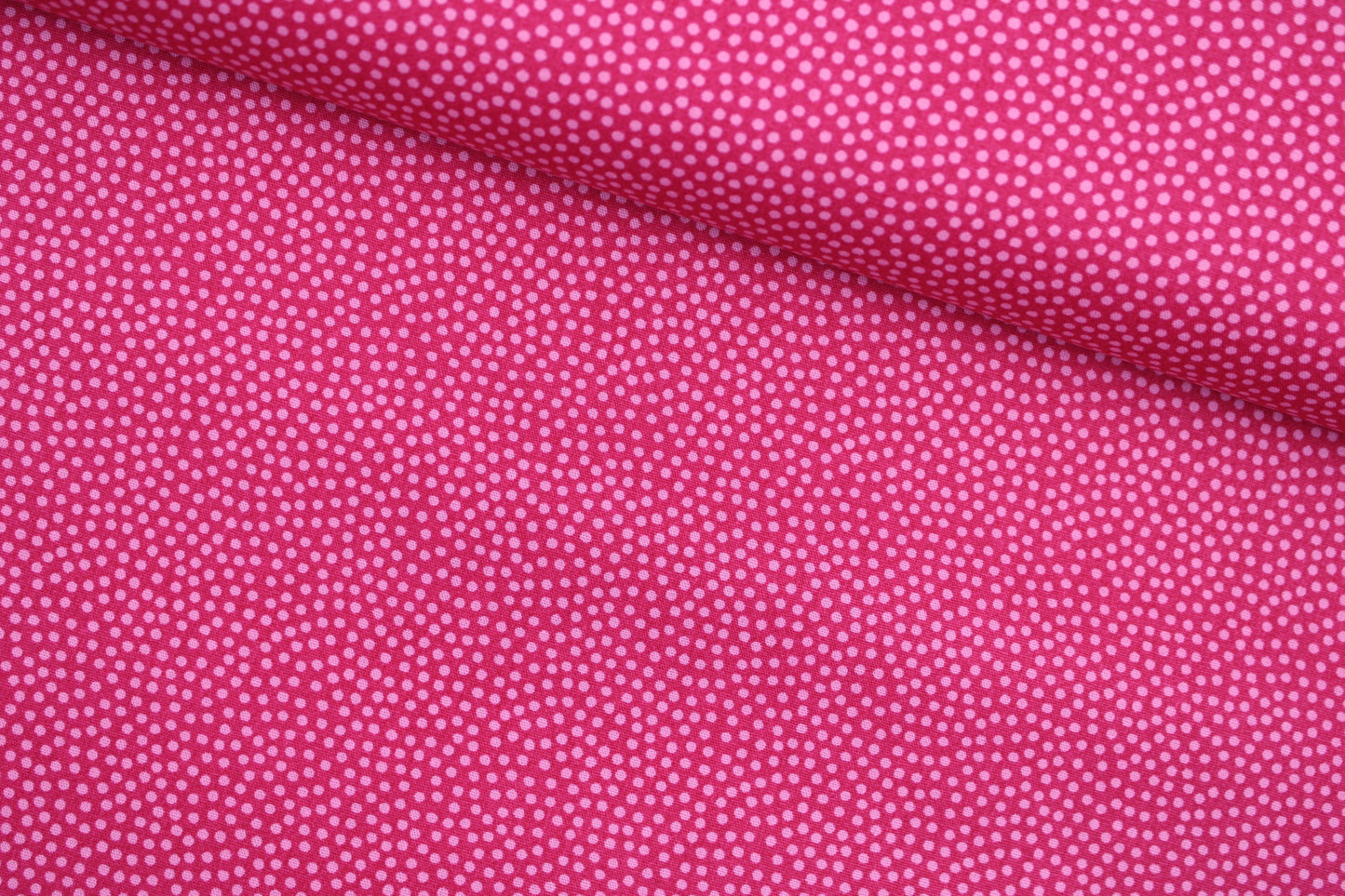 Baumwollstoff Dotty mit Pünktchen in pink quer