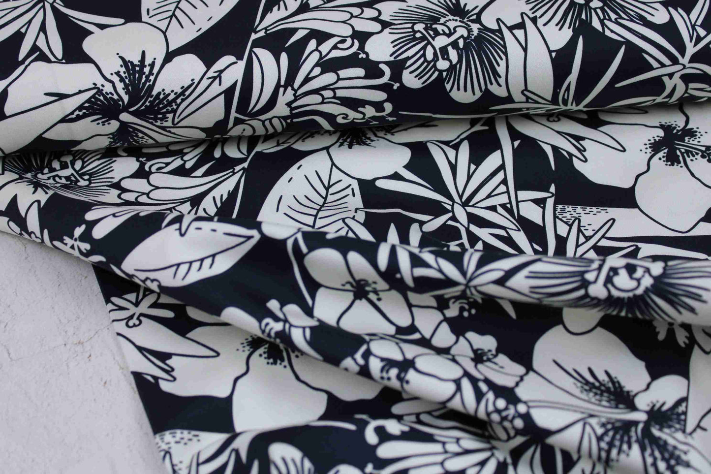 Baumwollstretch Bloom Blumen - schwarz/weiß