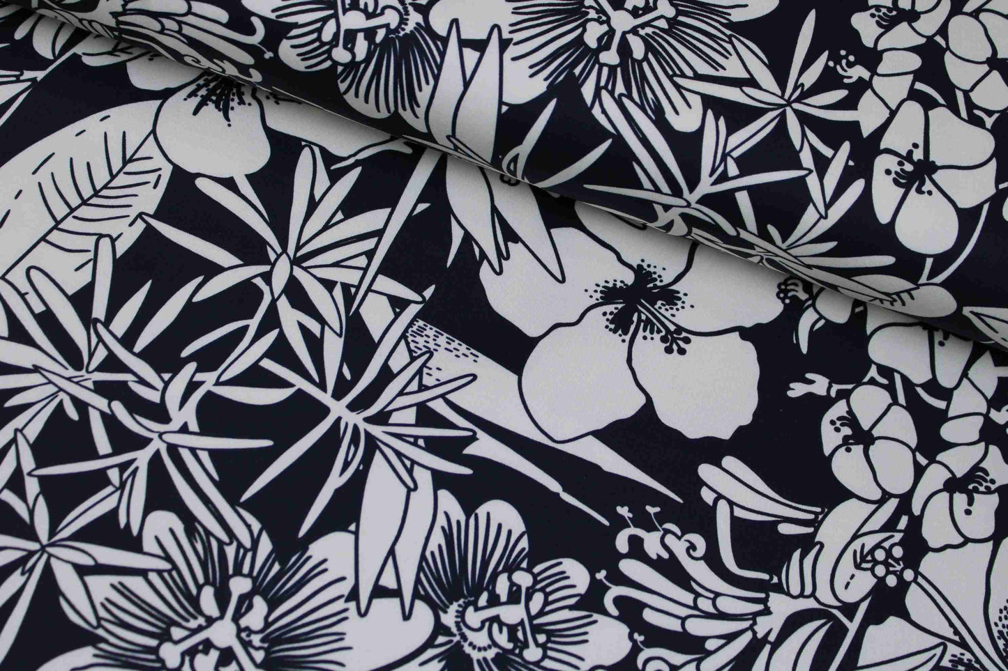 Baumwollstretch Bloom Blumen - schwarz/weiß
