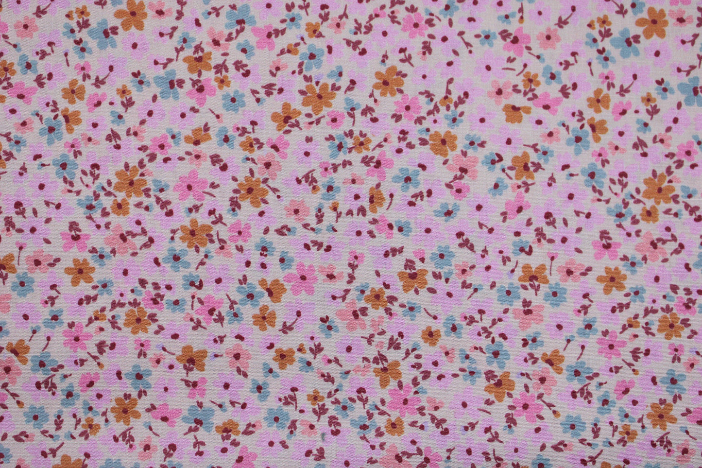 Leichter Baumwollstretch mit Millefleur-Muster in rosa-ecru Detailbild