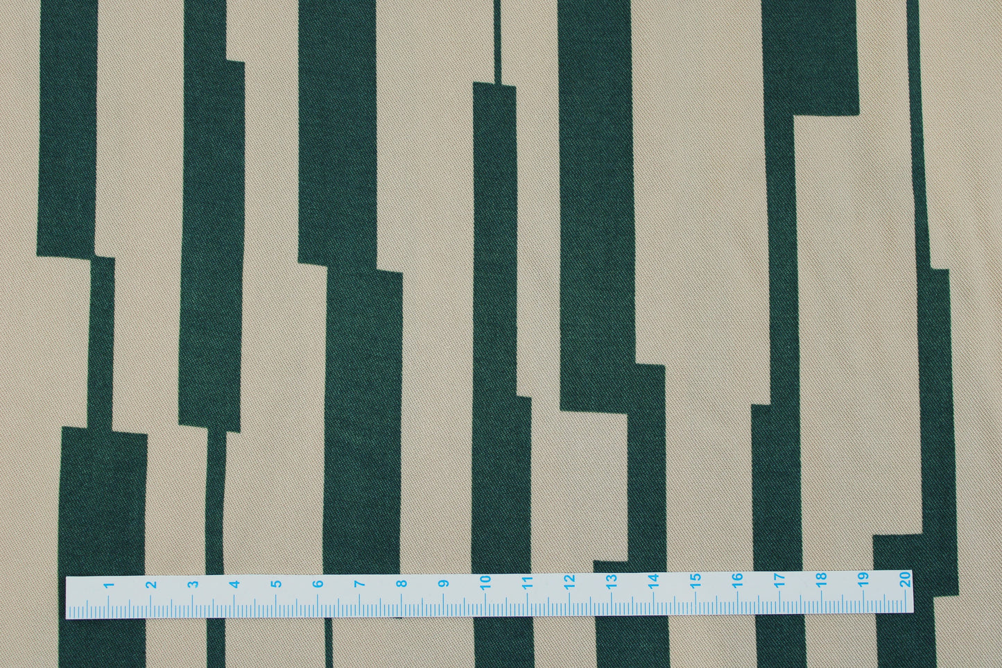 Viskose Twillstoff Square von Mind the Maker in Grün, Beige Maßstab