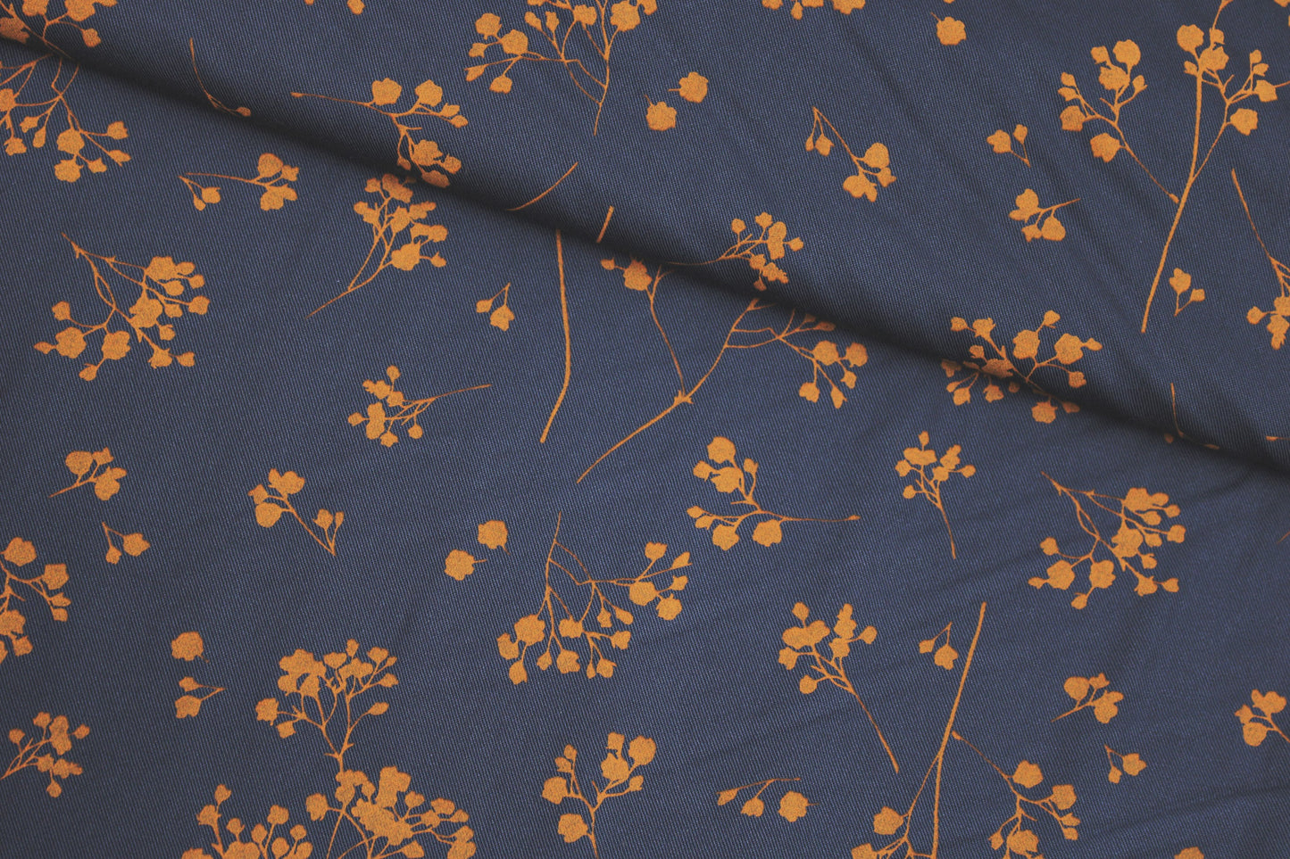 Viskose Twill Stalks indigo night mit Blümchen von mind the MAKER quer