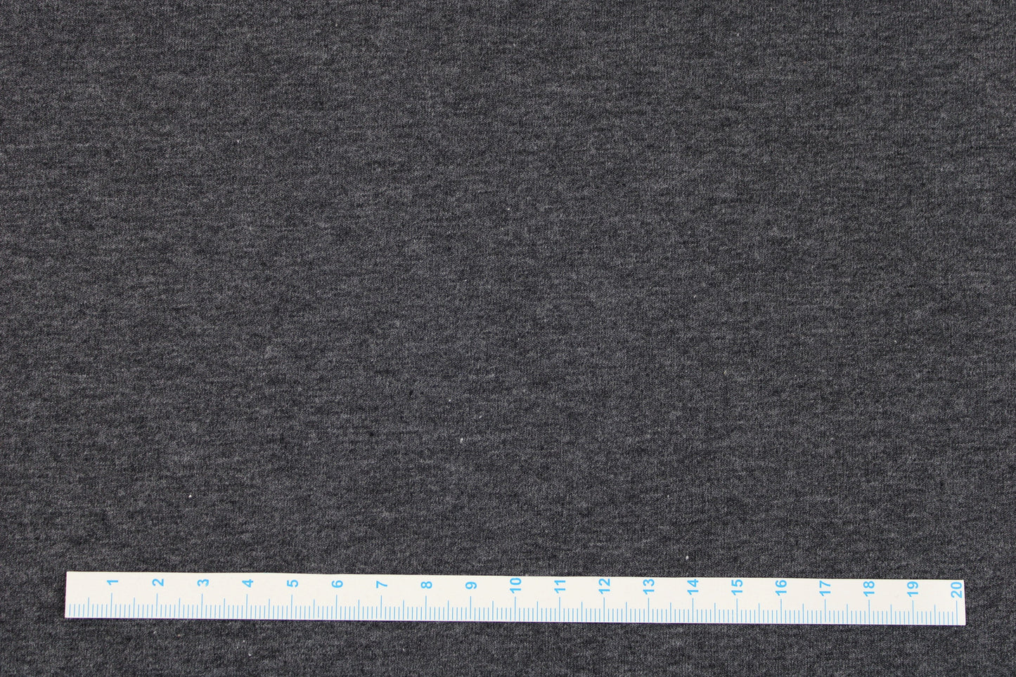 Dunkelgrau melierter French Terry Sweat Stoff Maike Maßstab