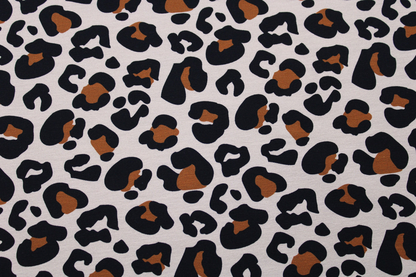 French Terry Sweat mit modernem Leoprint Detailbild