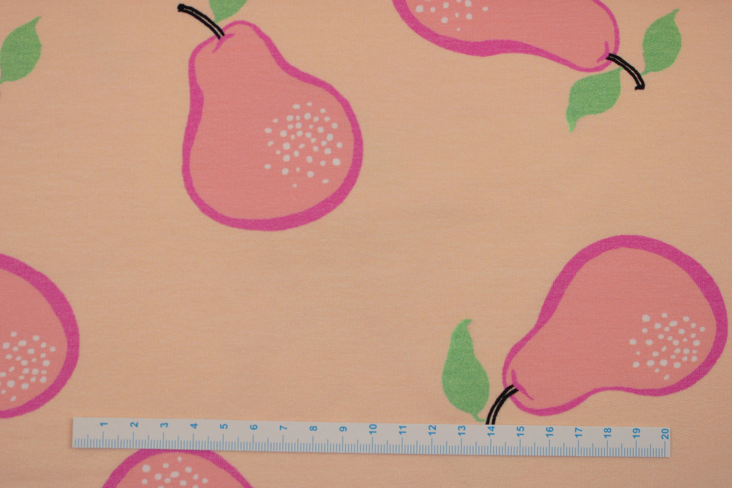 Apricot farbener Sommersweat mit Birnen Maßstab