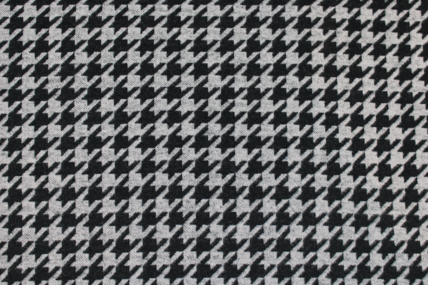 Weicher Jacquardjersey mit Hahnentrittmuster in Grau meliert und Schwarz Detailbild