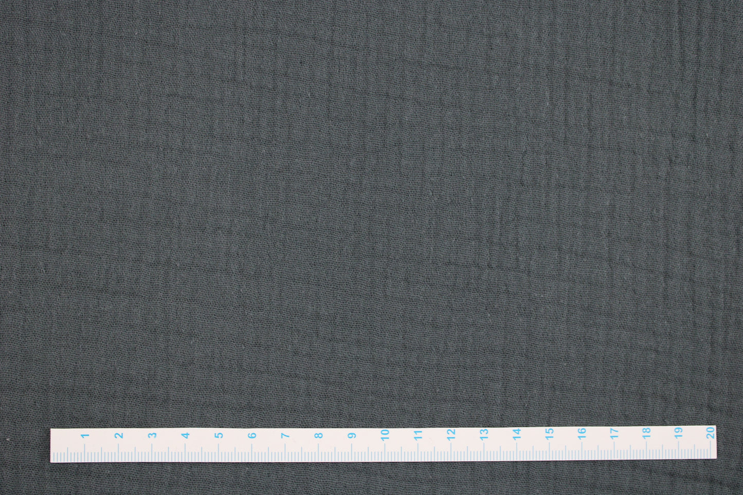 Musselinstoff Jenke uni dunkelgrau Maßstab