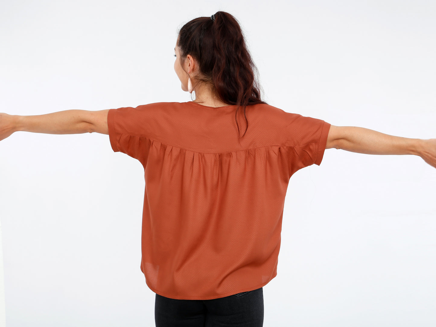 Papierschnittmuster Kurzarmbluse Frau Suzy von Studio Schnittreif