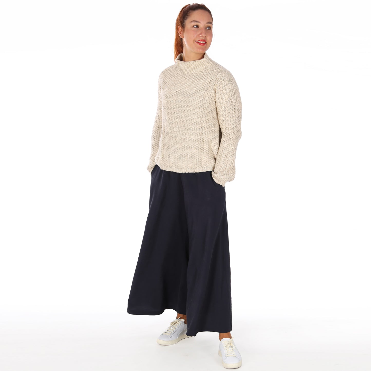 Papierschnittmuster weite Hose Frau Orla von Studio Schnittreif