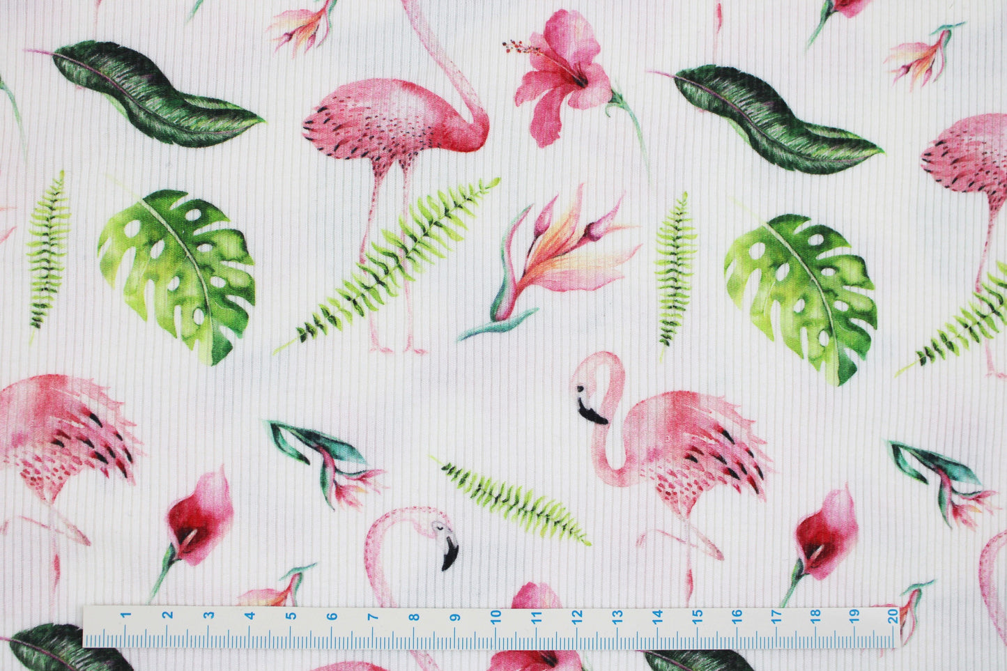 Weißer Rippjersey Mia mit Flamingos Maßstab
