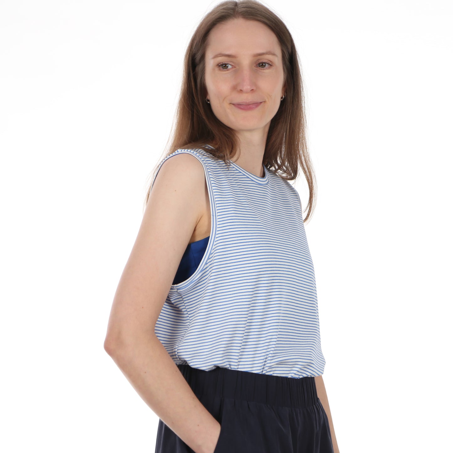 Papierschnittmuster sportliches Top Frau Ela von Studio Schnittreif