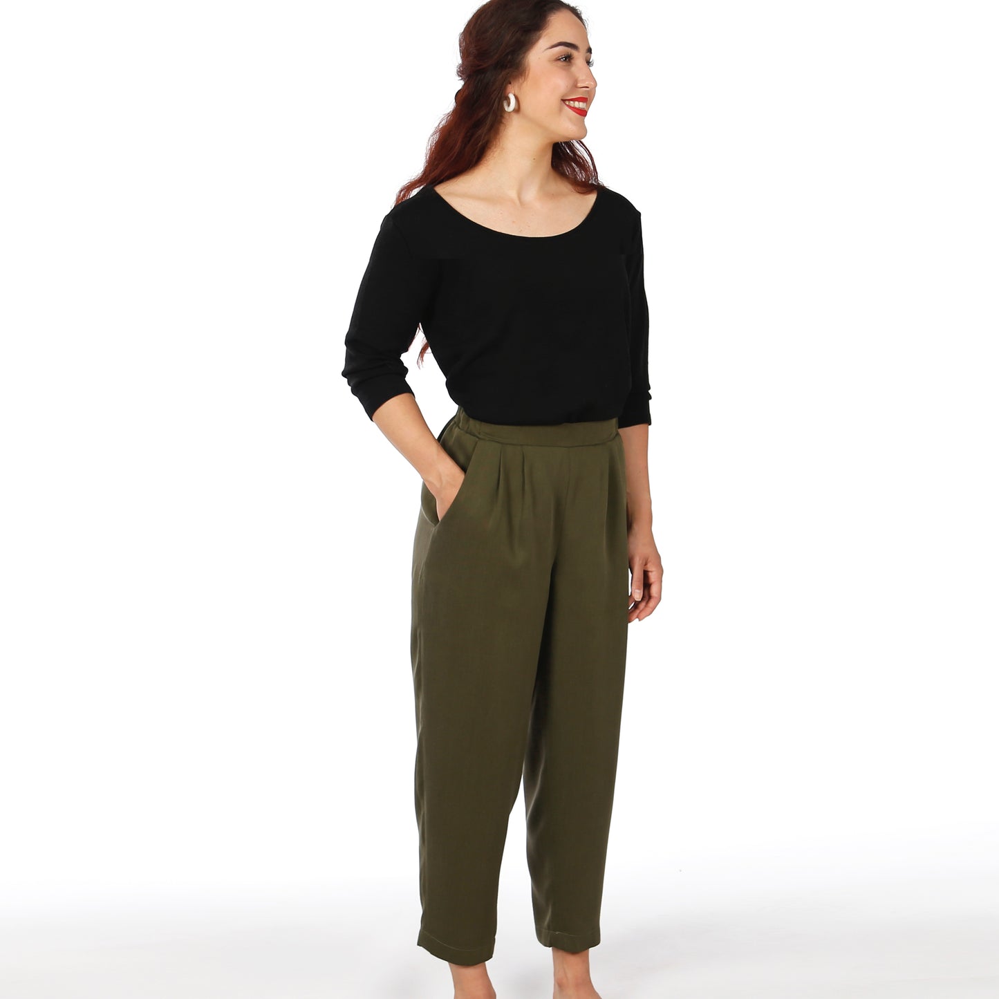 Schnittmuster Frau Gusta Hose im Egg-Shape von Studio Schnittreif