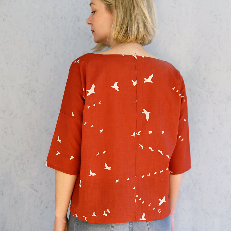 Schnittmuster kurze Bluse mit Taschen Frau Aiko von Studio Schnittreif