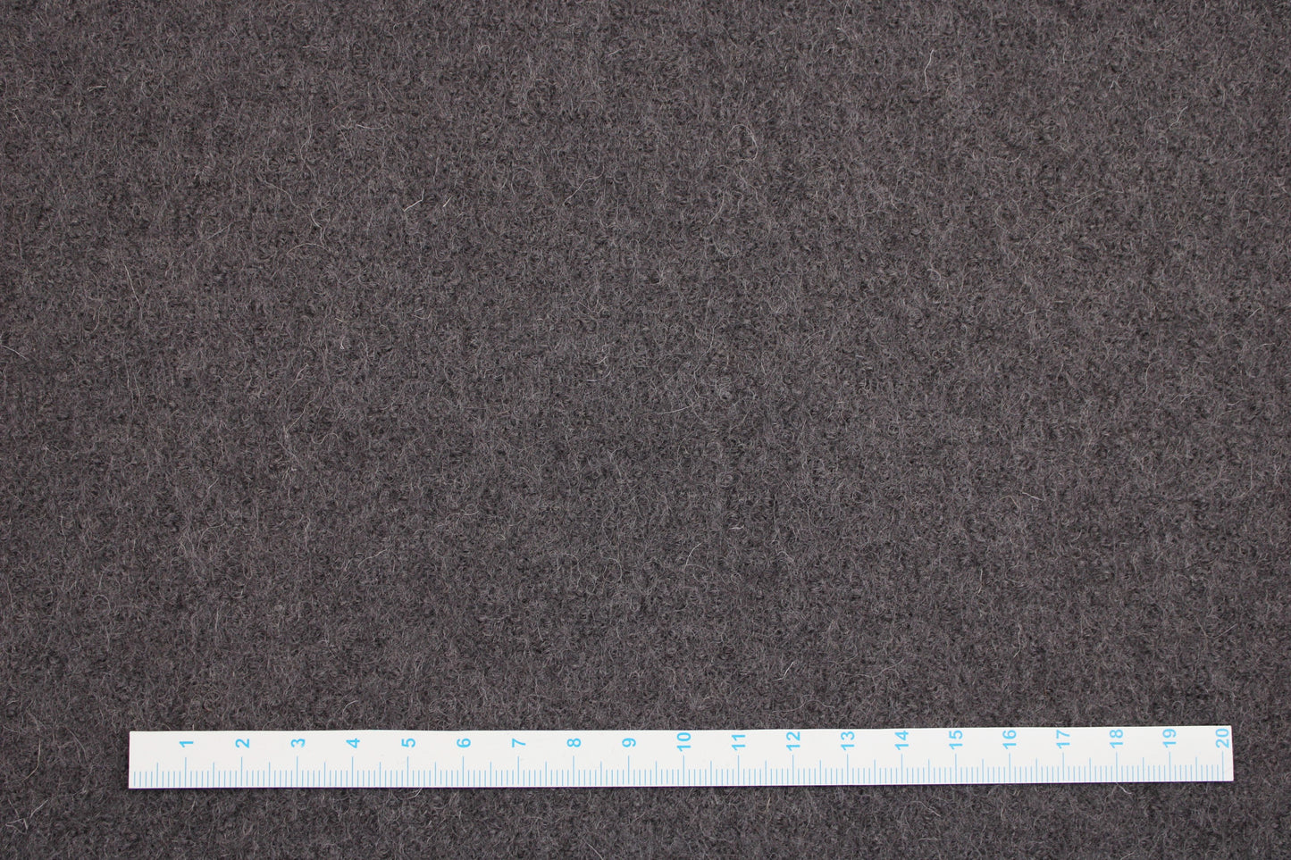 Wollwalk uni schlamm Maßstab