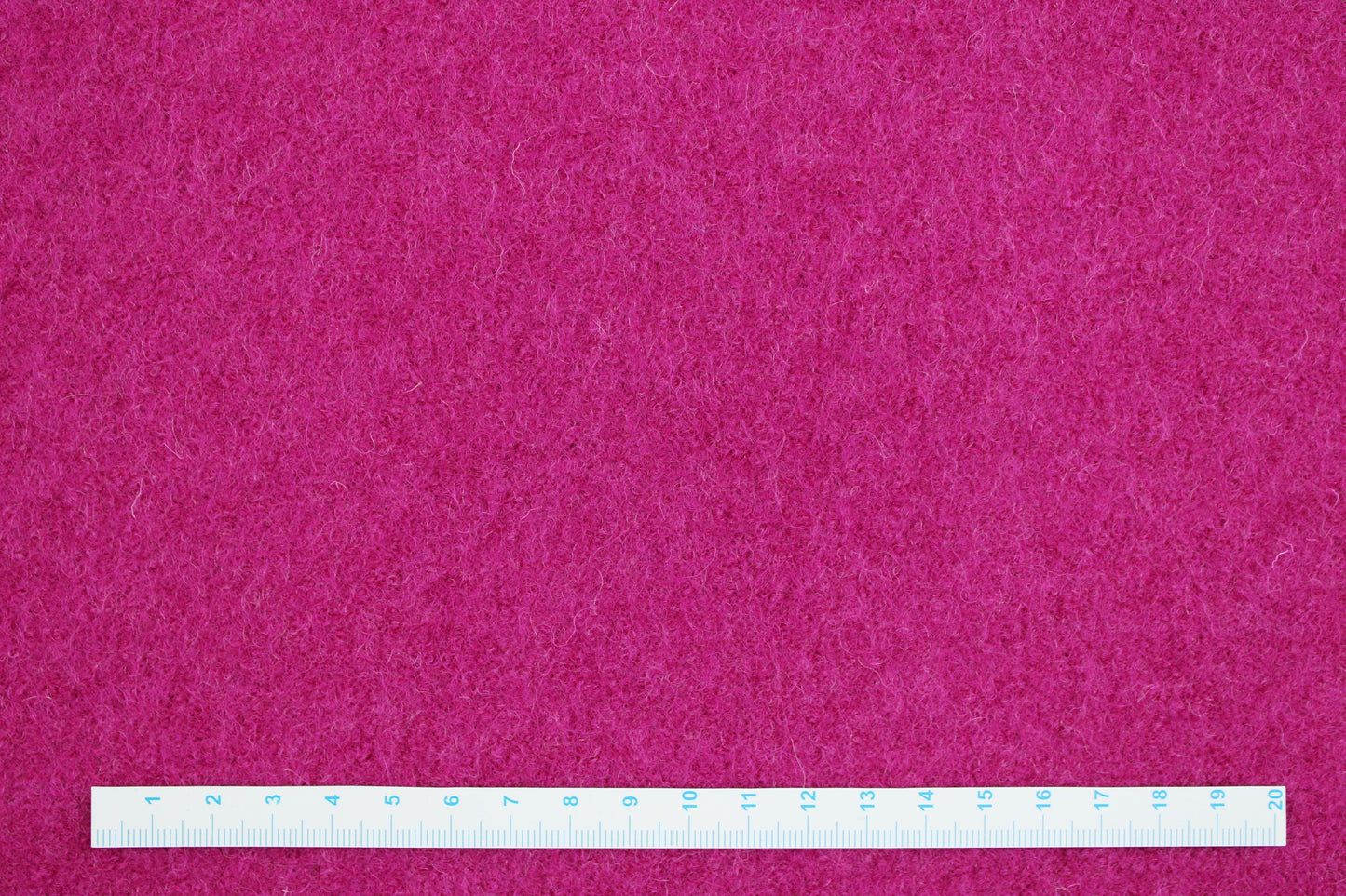 Wollwalk Naomi in pink Maßstab