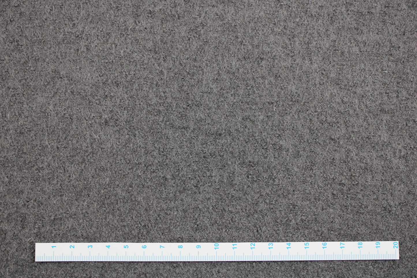 Wollwalk Naomi HW23/24 schlamm Maßstab