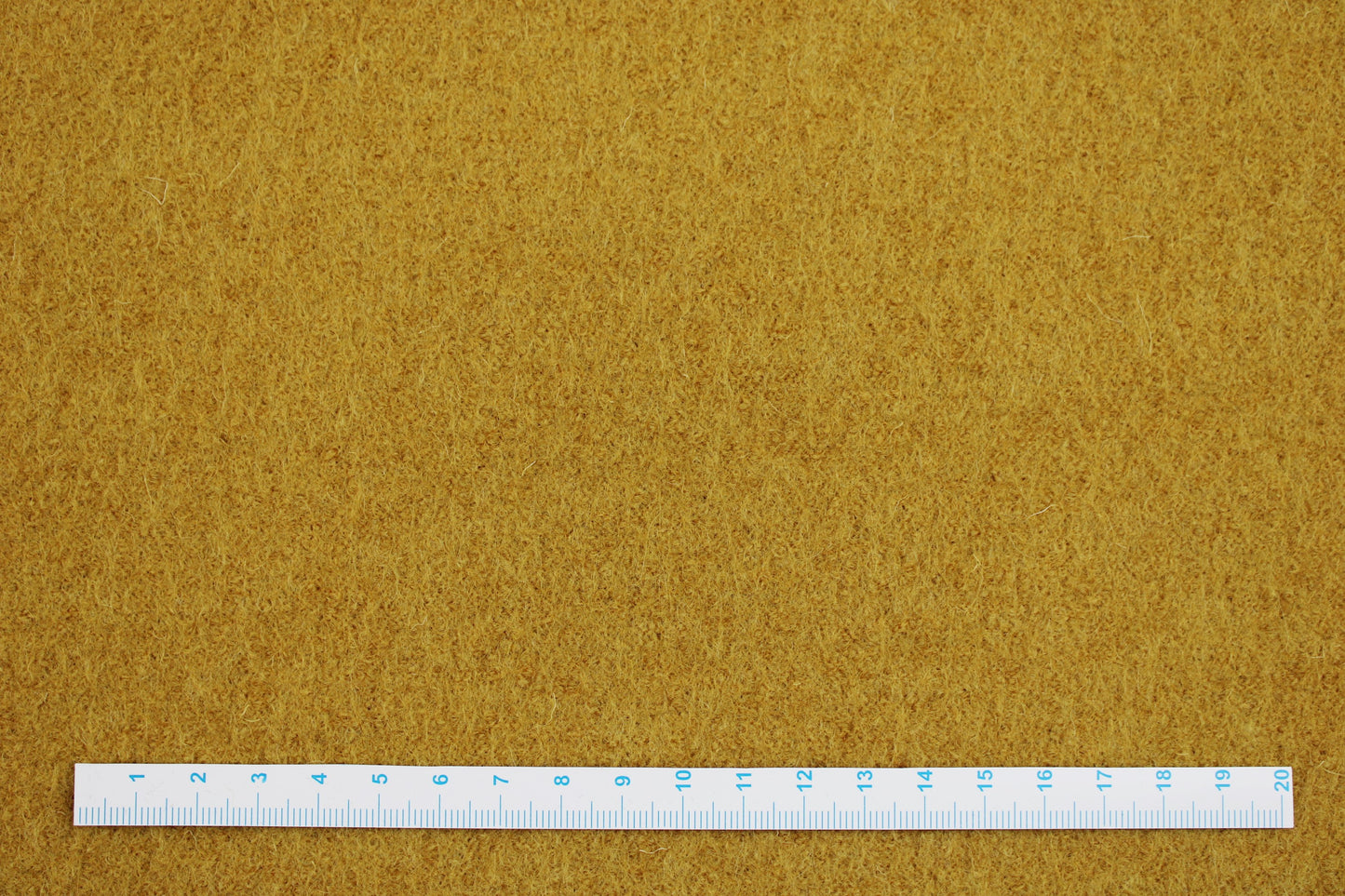 Wollwalk Naomi uni senfgelb Maßstab