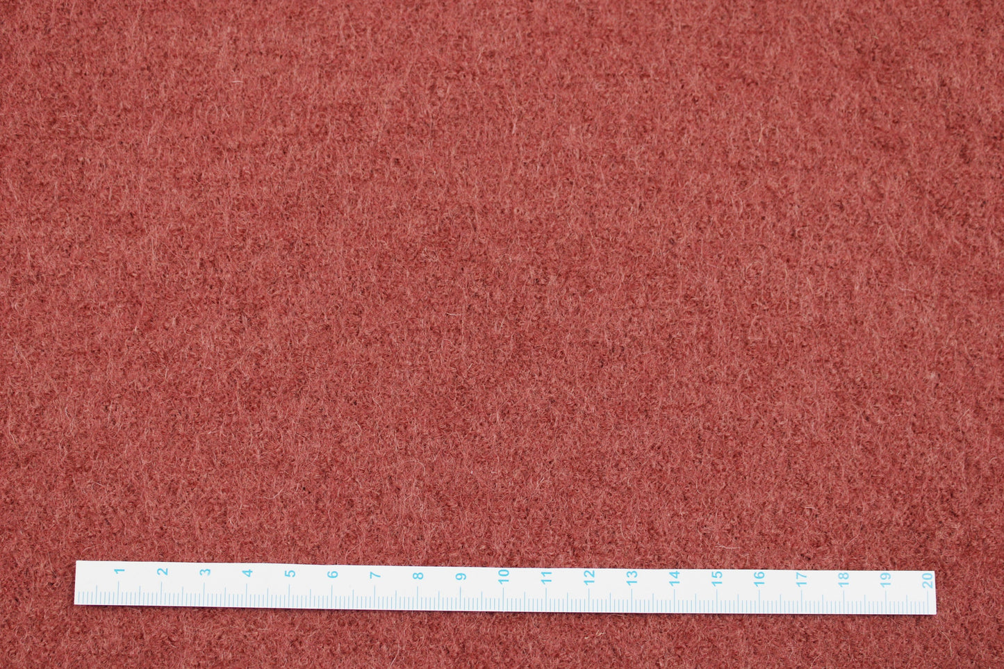 Wollwalk Naomi HW23/24 in terracotta Maßstab