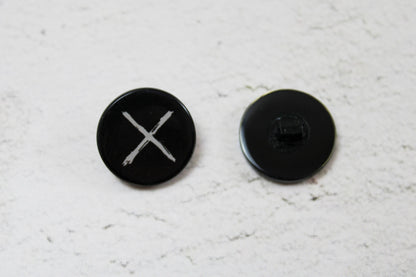 Resinknopf Cross 15mm - schwarz/weiß
