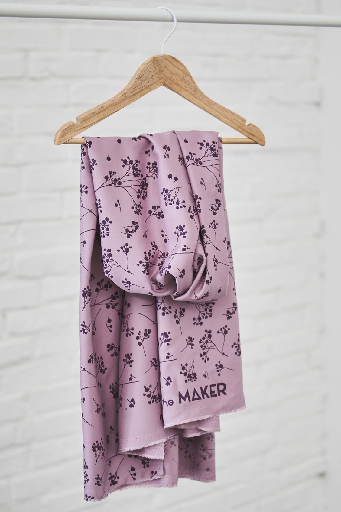 Viskose Twill Stalks lilac mit Blümchen von mind the MAKER 
