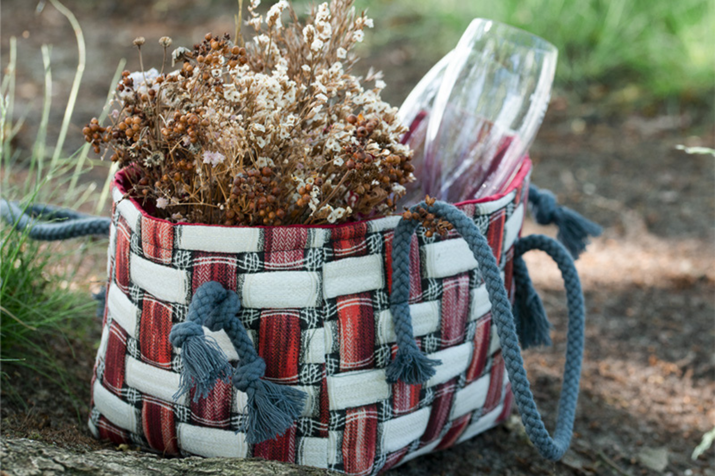 Bademantelkordel aus Baumwolle Durchmesser 8mm in Grauals Taschenhenkel verarbeitet