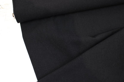 Baumwollcrepe Franky in Schwarz Ballenansicht