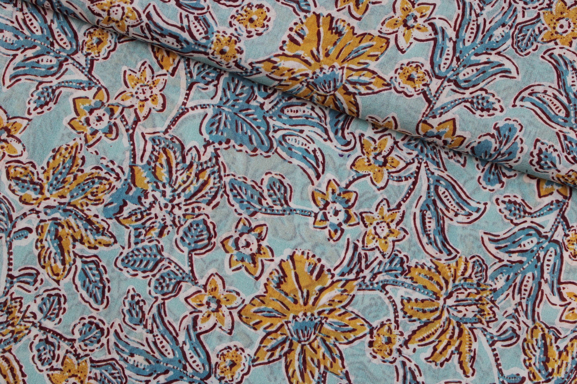 Baumwollbatist in Mint mit buntem Blumenmuster quer