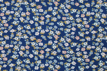 Baumwolljersey Flowers & Wood mit zarten Blümchen auf dunkelblauem Grund Detailbild