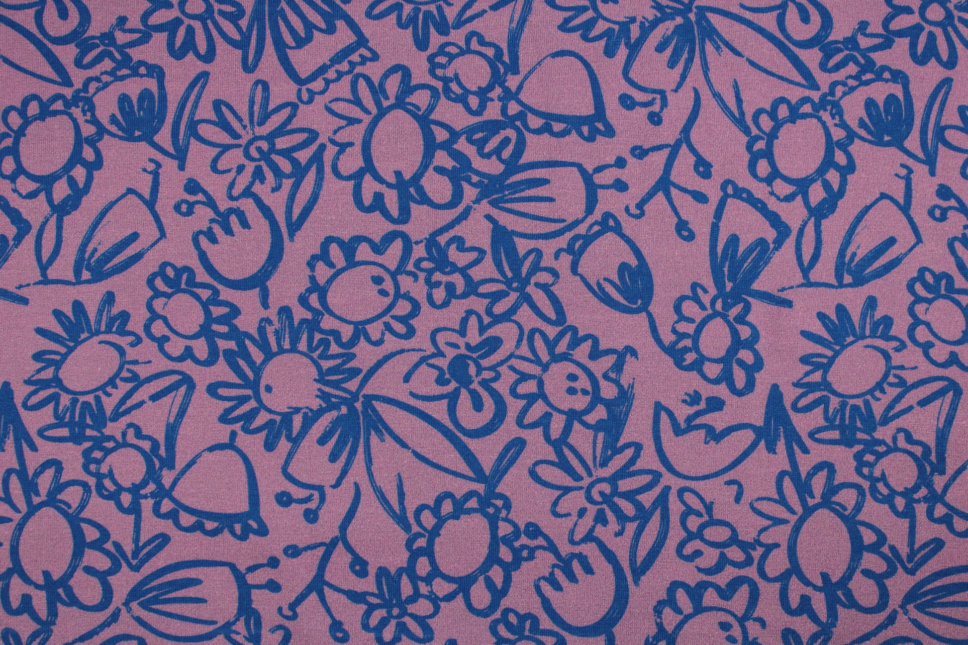 Baumwolljersey Lightness mit Blumenmuster in Lila und Blau Detailbild