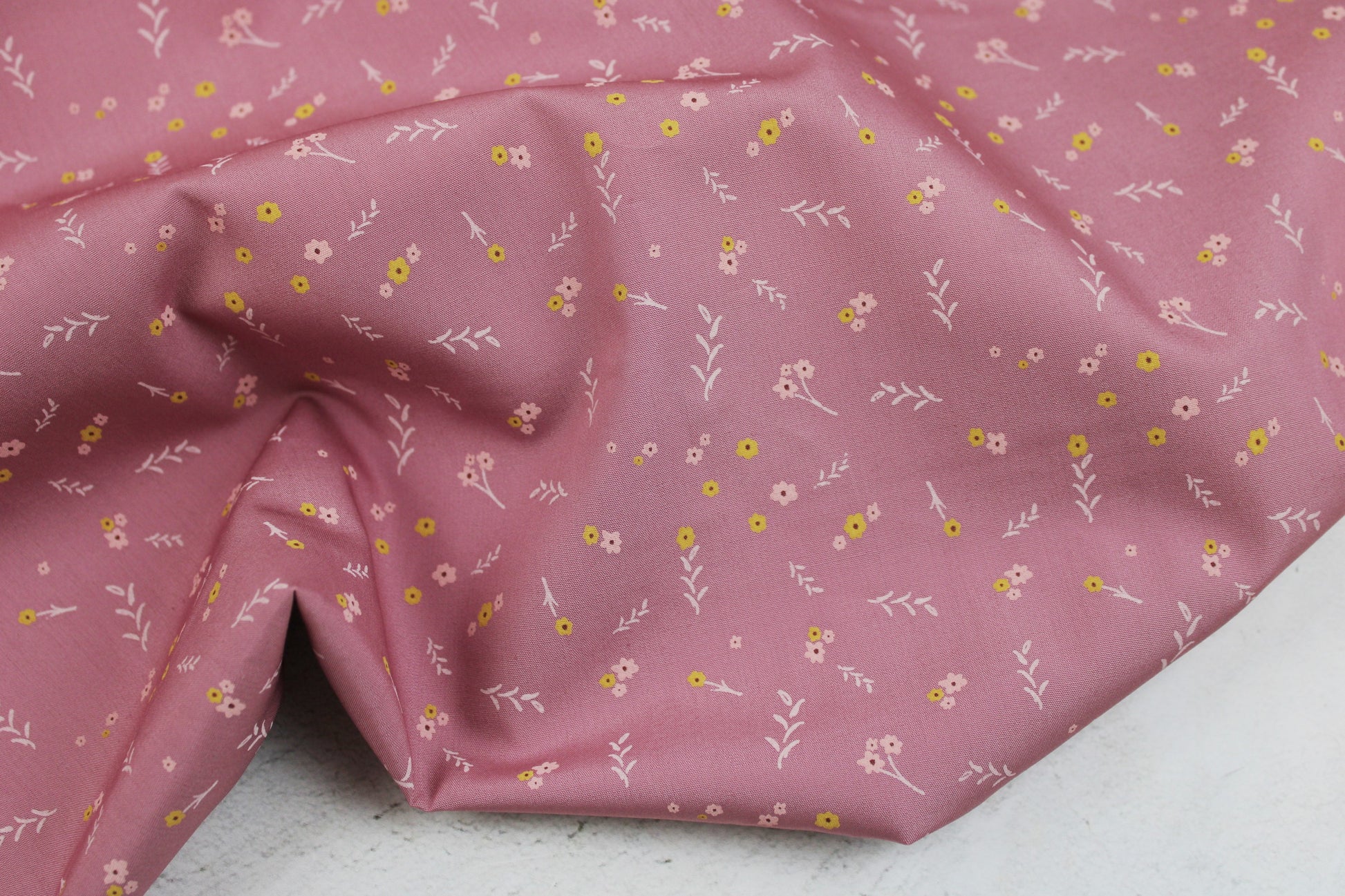 Baumwollstoff Whimsy Bloom aus der GeoBloom Kollektion