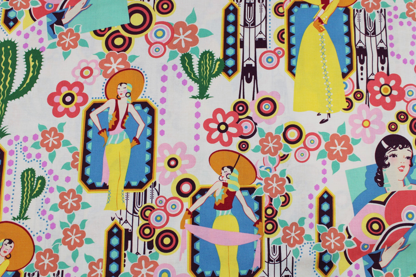 Baumwollstoff mit buntem Folkloremuster Detailbild