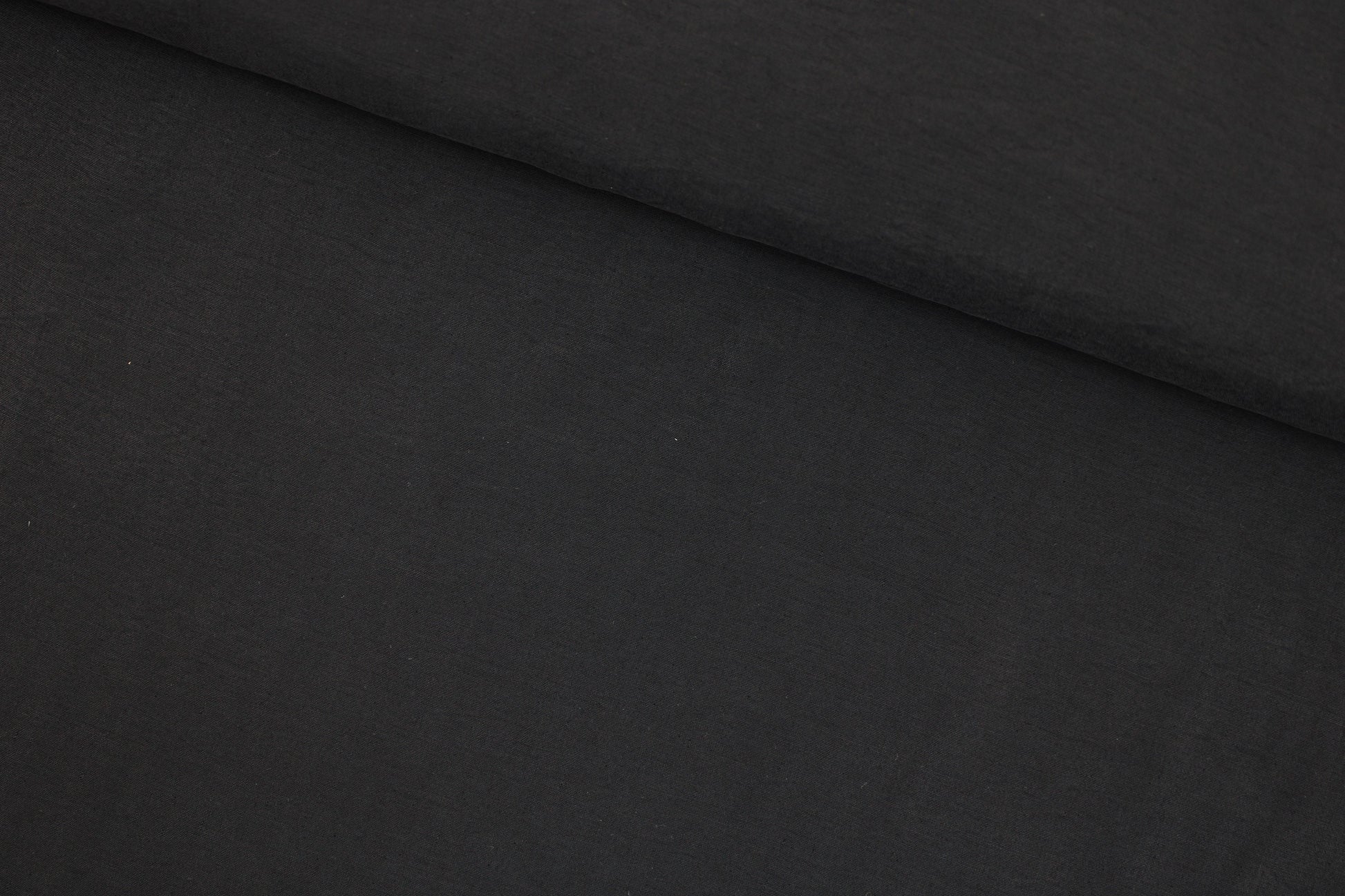 Blusenstoff Silk Touch aus Modal in uni Schwarz quer