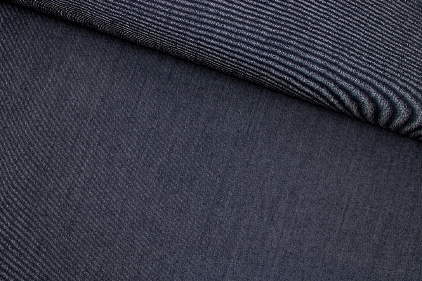 Blusenstoff Tenci Denim in dunkelblauer Jeansoptik quer