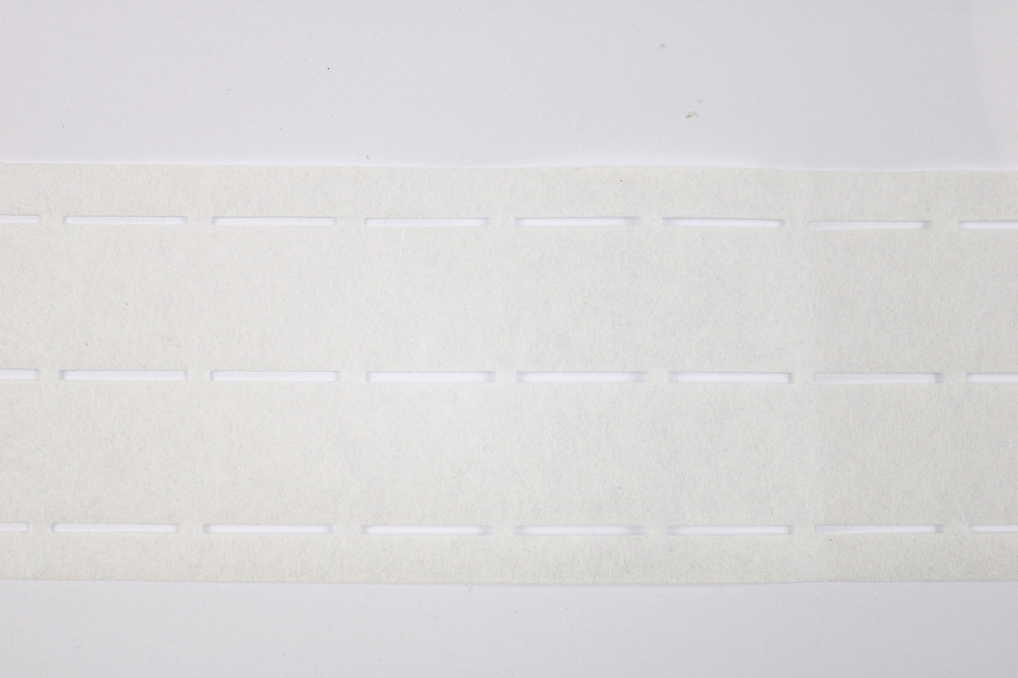 Bundfix für exakte Hosen- und Rockbünde in 30mm Breite in weiß