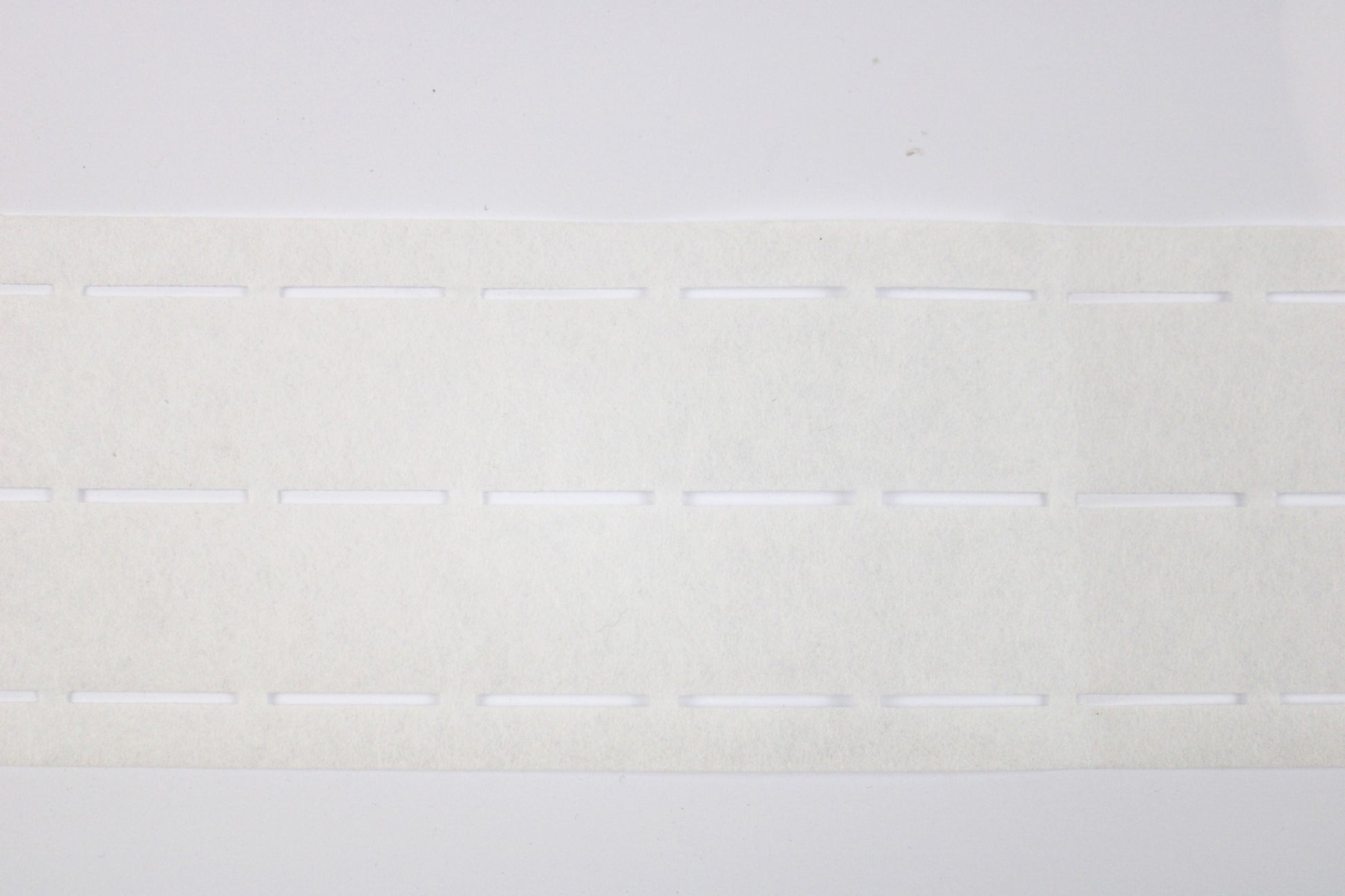 Bundfix für exakte Hosen- und Rockbünde in 30mm Breite in weiß