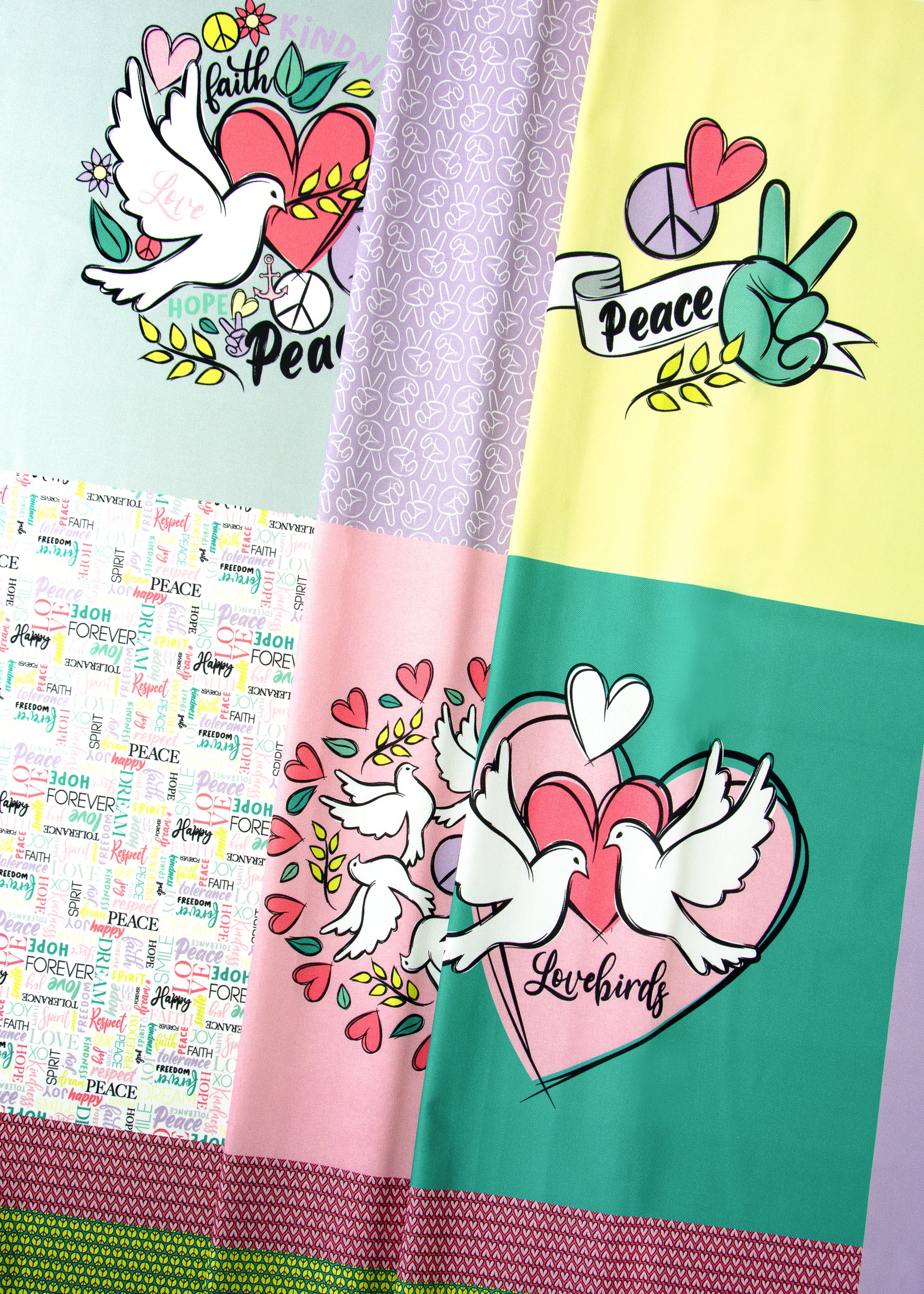 Canvas-Panel Happy Pillow Peace & Love Stoffansicht