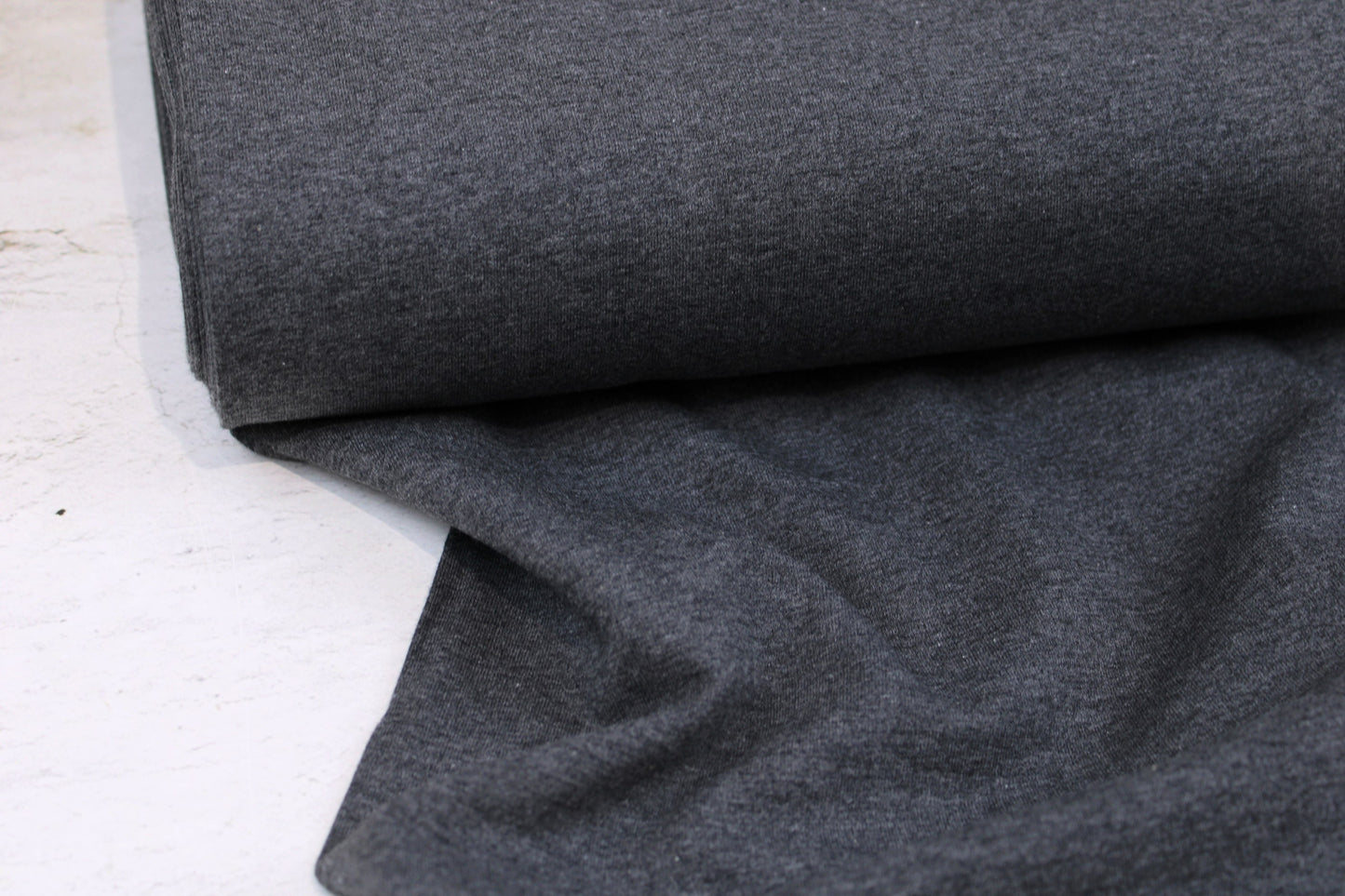 Dunkelgrau melierter French Terry Sweat Stoff Maike Ballenansicht