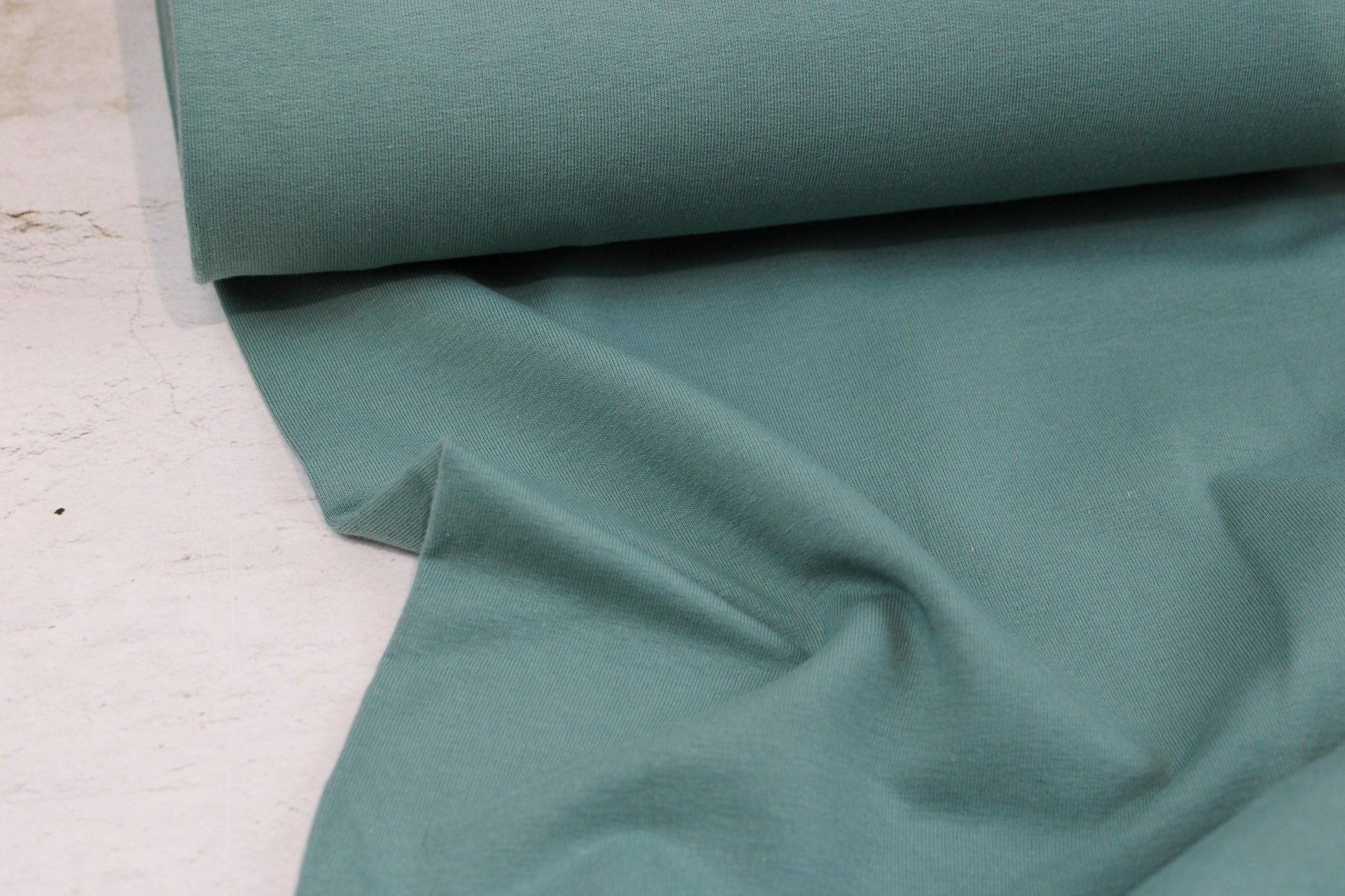 Salbei farbener French Terry Sweat Maike Ballenansicht