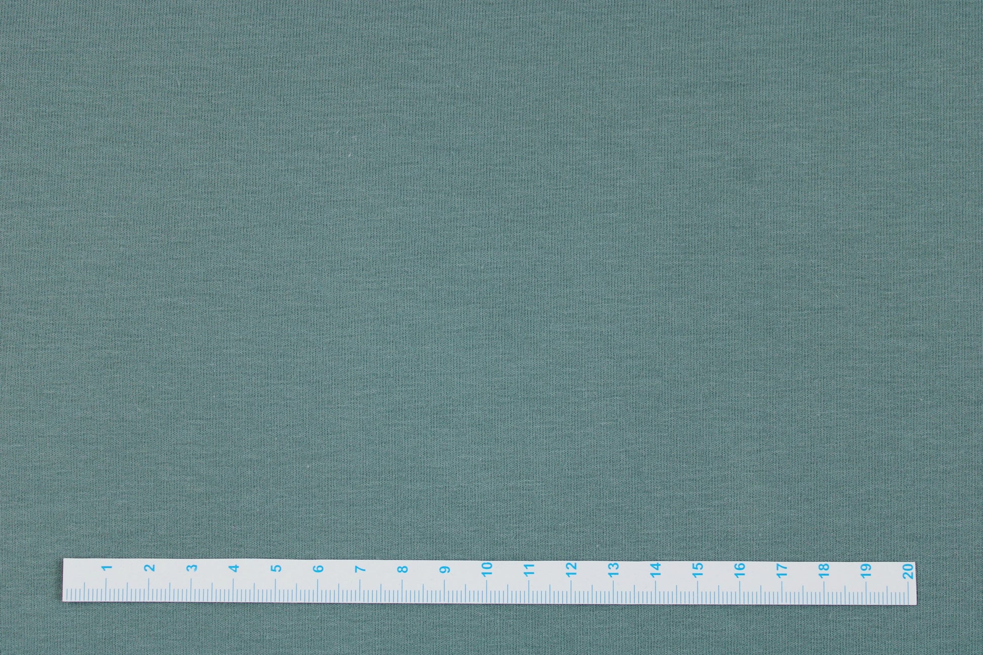 Salbei farbener French Terry Sweat Maike Maßstab