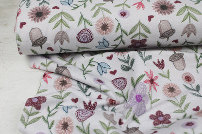 French Terry Sweatstoff Embroidery Flowers mit Stickmotiv als Druck Ballenansicht