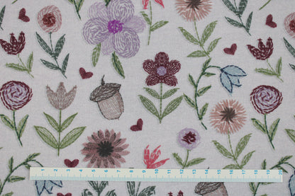 French Terry Sweatstoff Embroidery Flowers mit Stickmotiv als Druck Maßstab