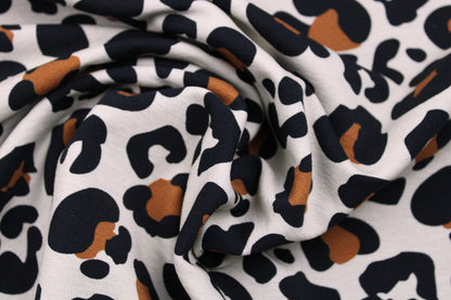 French Terry Sweat mit modernem Leoprint gedreht
