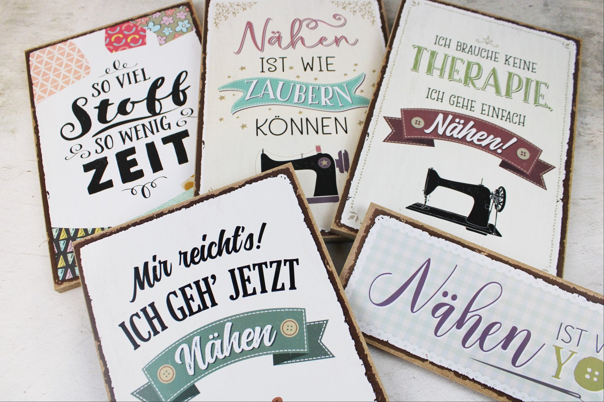 Holzschilder mit dem Nähsprüchen