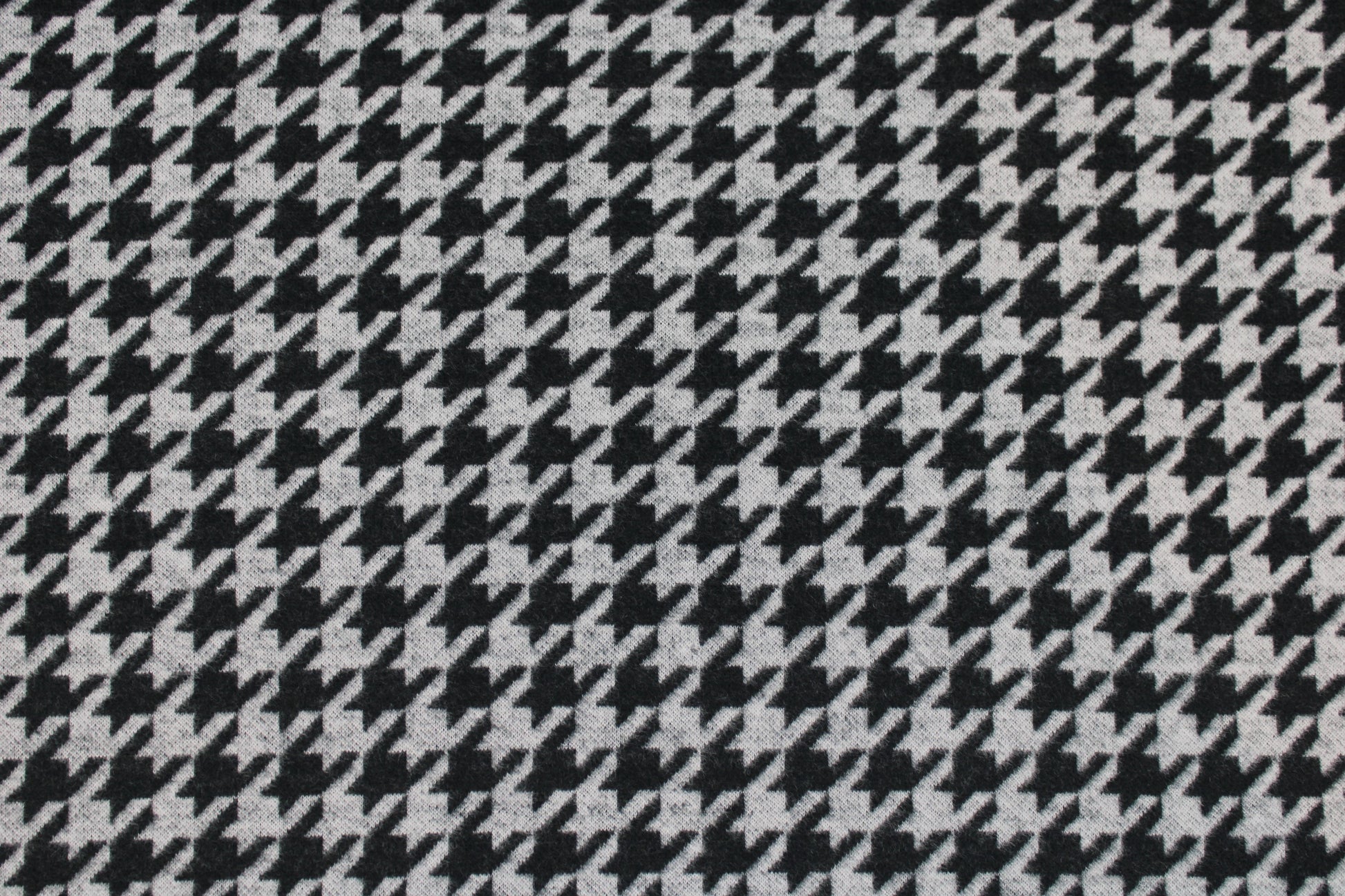 Weicher Jacquardjersey mit Hahnentrittmuster in Grau meliert und Schwarz Detailbild