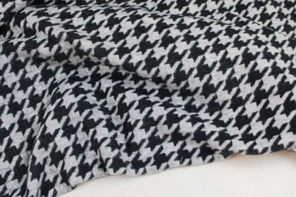 Weicher Jacquardjersey mit Hahnentrittmuster in Grau meliert und Schwarz