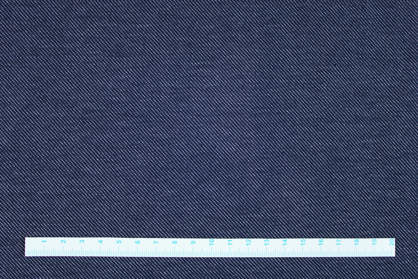 Dunkelblauer Baumwolljersey Austin in Jeansoptik Maßstab