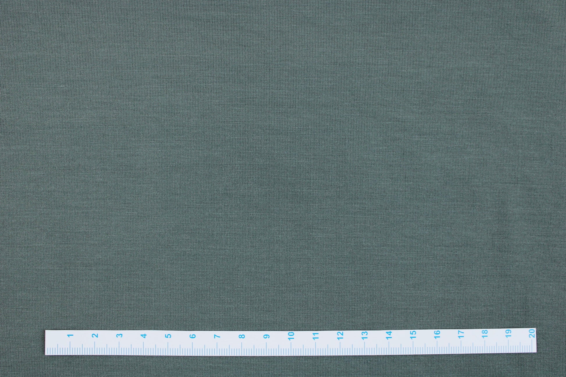 Weicher Modaljersey in uni Graugrün Maßstab